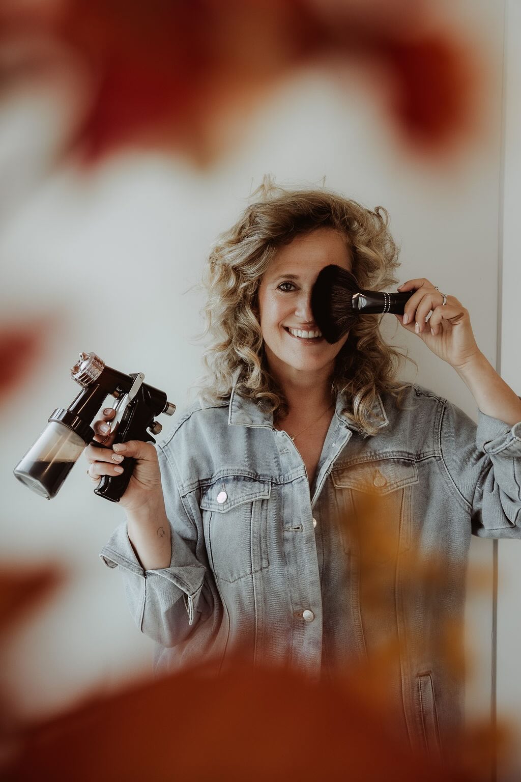 Spraytan-apparatuur in gebruik bij DNTLbar